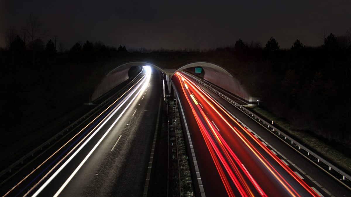 Timelapse_photograph_of_highway